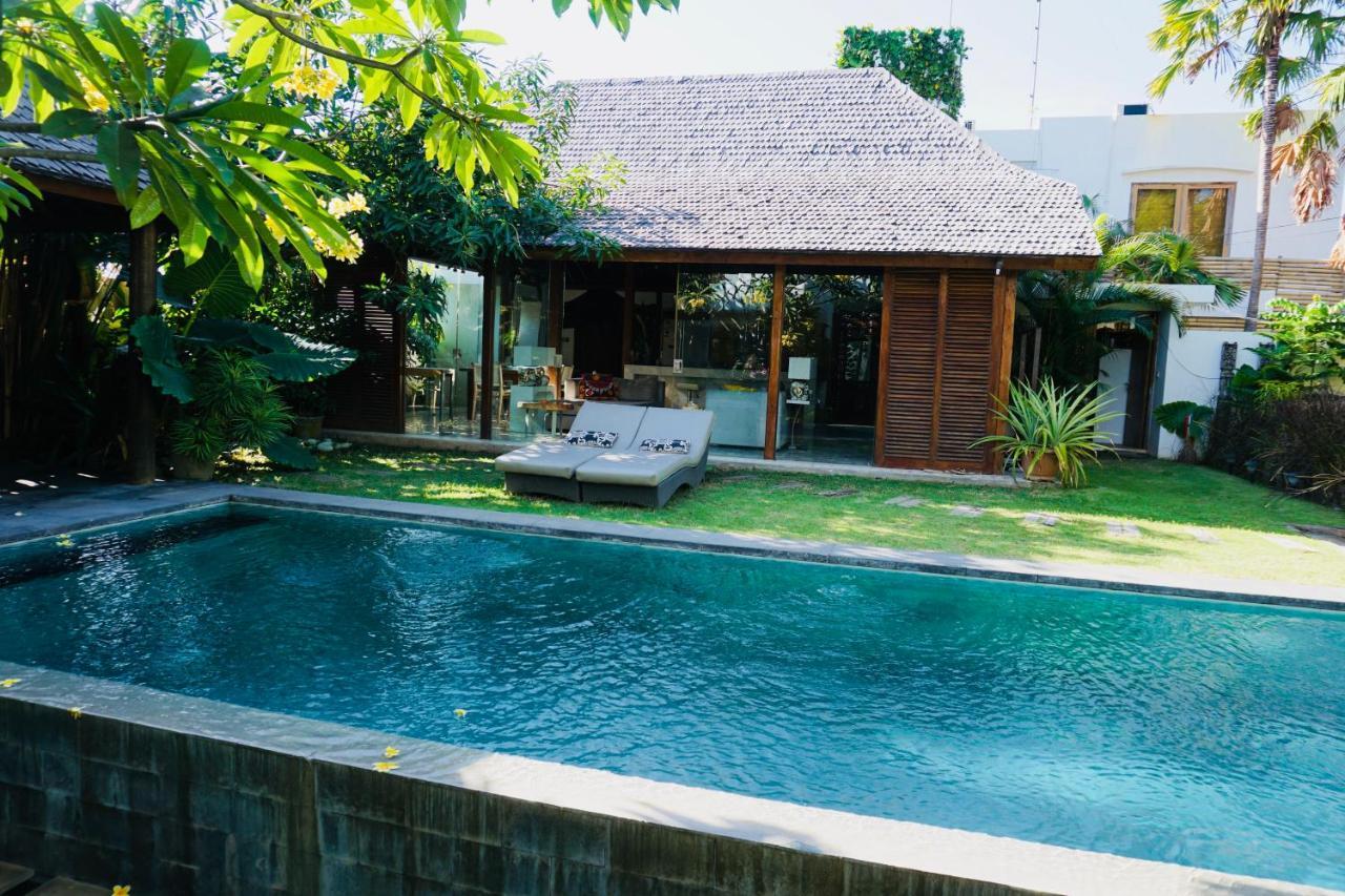 Villa Batik Seminyak Exterior foto